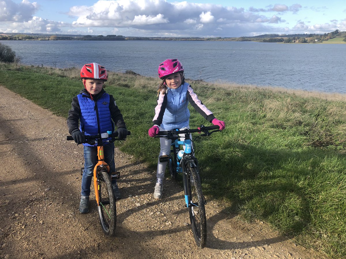 Hey <a href="/CR_UK/">Cancer Research UK</a>. A big heads up please to Rosie (8) and Sam (7) whose little legs cycled all the way around Rutland Water (17 miles) and raised £40 for Cancer Research.