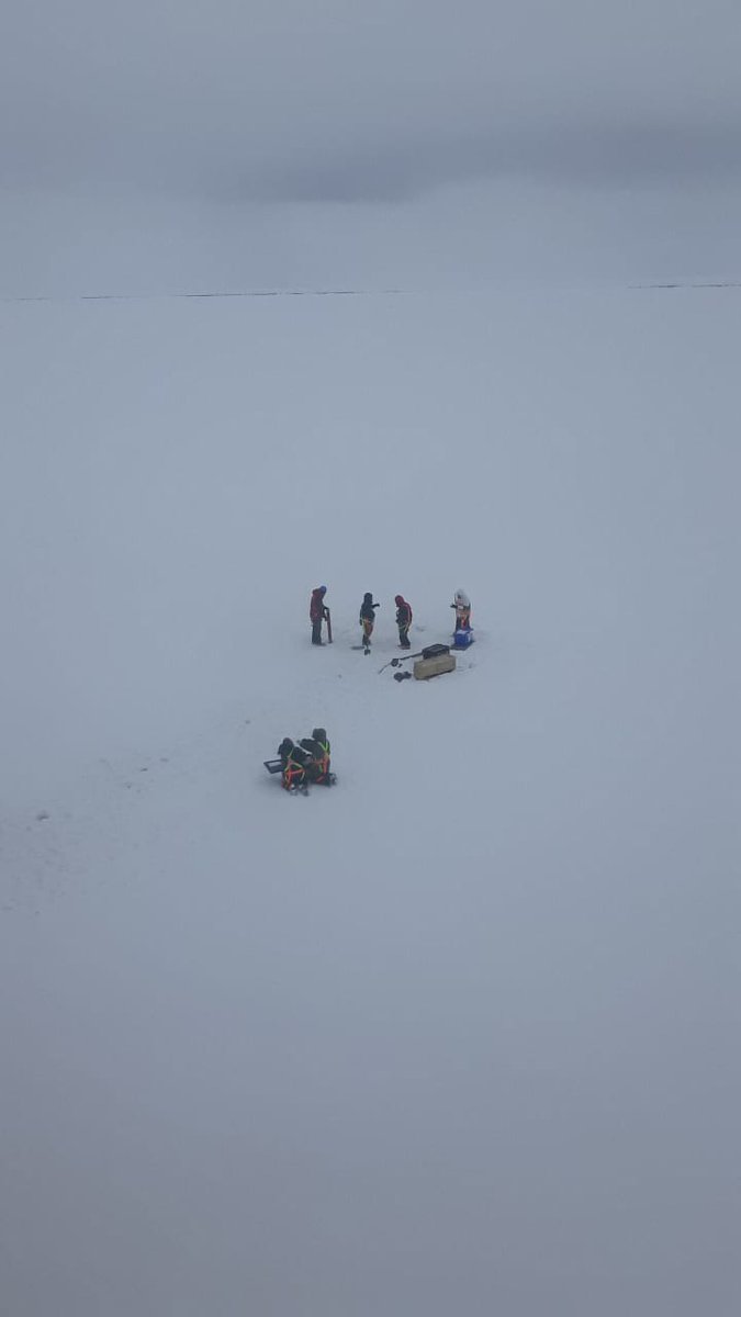 GeotracesSA's tweet photo. @TracexS team (Andrea Jan and Leo) is hard at work on the ice. So far 18 cores and 100 snow samples have been collected. These will be analyzed for trace metals once back. @geotraces @Antarcticlegacy @scienceSUN @SCALExperiment #Springcruise2019 https://t.co/35MbIWD6wG