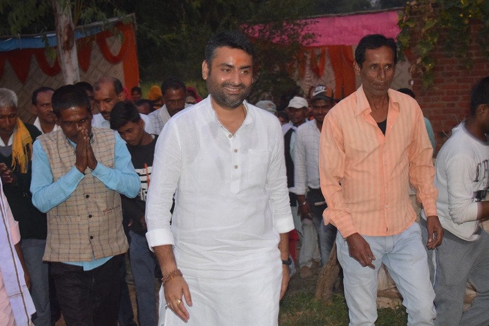 vikrambjpmp's tweet photo. रामपुर बघेलान विधानसभा क्षेत्र के ग्राम बम्होरी में आयोजित श्री रामचरितमानस और बरहौ संस्कार में पहुंचकर लोगों से मुलाकात की !! #vikramsingh_vickybhaiya #mla #rampur_baghelan #bjp4mp #bjp4satna #vikramsena https://t.co/wGFA7BJx1v