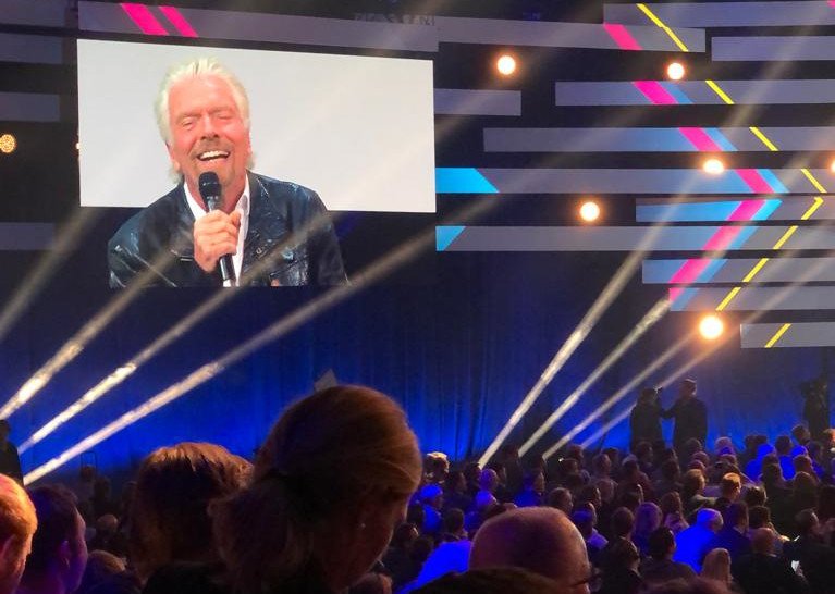 Passion4Business (@p4b_online) on Twitter photo Unser Highlight des gestrigen Tages auf der #digitalx und #startupcon: Sir <a href="/richardbranson/">Richard Branson</a> mit seinem #Gründertipp: „One thing you should keep in mind when starting a business – always look for the best in everybody.“ Unser Highlight des gestrigen Tages auf der #digitalx und #startupcon: Sir <a href="/richardbranson/">Richard Branson</a> mit seinem #Gründertipp: „One thing you should keep in mind when starting a business – always look for the best in everybody.“