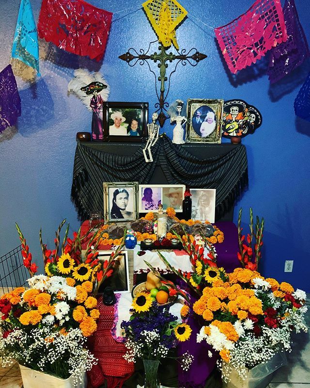 wellnessbyrocio's tweet photo. Recordando a nuestra familia, remembering our family🕊🇲🇽🙏♥️✌️♥️ https://t.co/I53L7EIJeD https://t.co/BBHfZ1Y4Eq