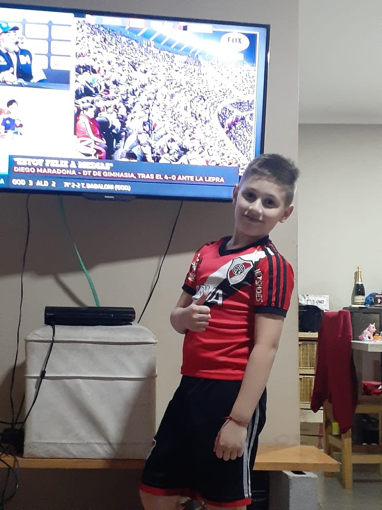 leandro_s88's tweet photo. @FOXSportsArg un gallinita que quiere salir el la TV ♥️ https://t.co/nCf6jVmQrH