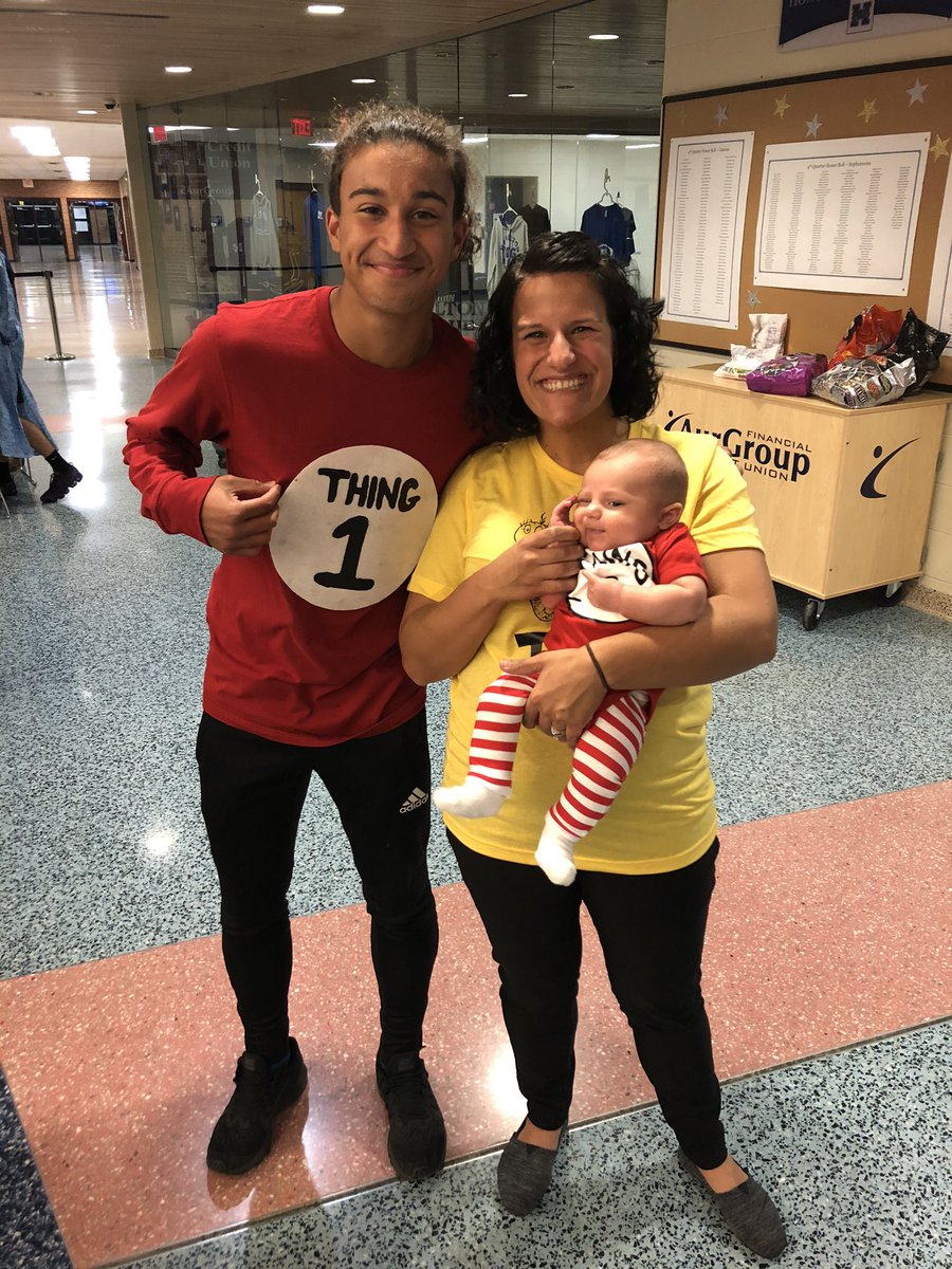mrshuber87's tweet photo. Way to go @bigbluenhs and Ms. Lucas!! The Huber gang enjoyed the Halloween Carnival and we even found a Thing 1 to Bowman’s Thing 2 costume! @coachhuberhhs https://t.co/ahVBm4538i