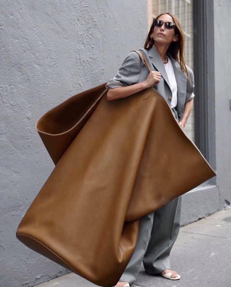 _katevm's tweet photo. women designs bag big enough for men to put their audacity in: https://t.co/NgPZNQOpT8