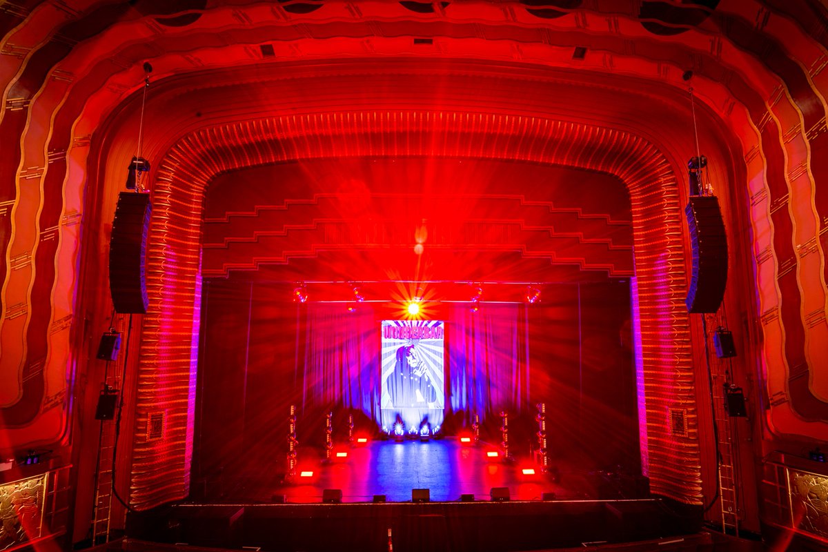 Heapet_official's tweet photo. #CapitalSound's New Wavefront Precision Debuts With #EddieIzzard

#MartinAudio has announced the first sale of its new #WavefrontPrecision #WPS array into the rental community. Th...
@eddieizzard @timminchin @Capital_Sound @rockyrobin1982  @MartinAudioLtd 
https://t.co/WVdP7UEOqk https://t.co/Tyks0EgEEm