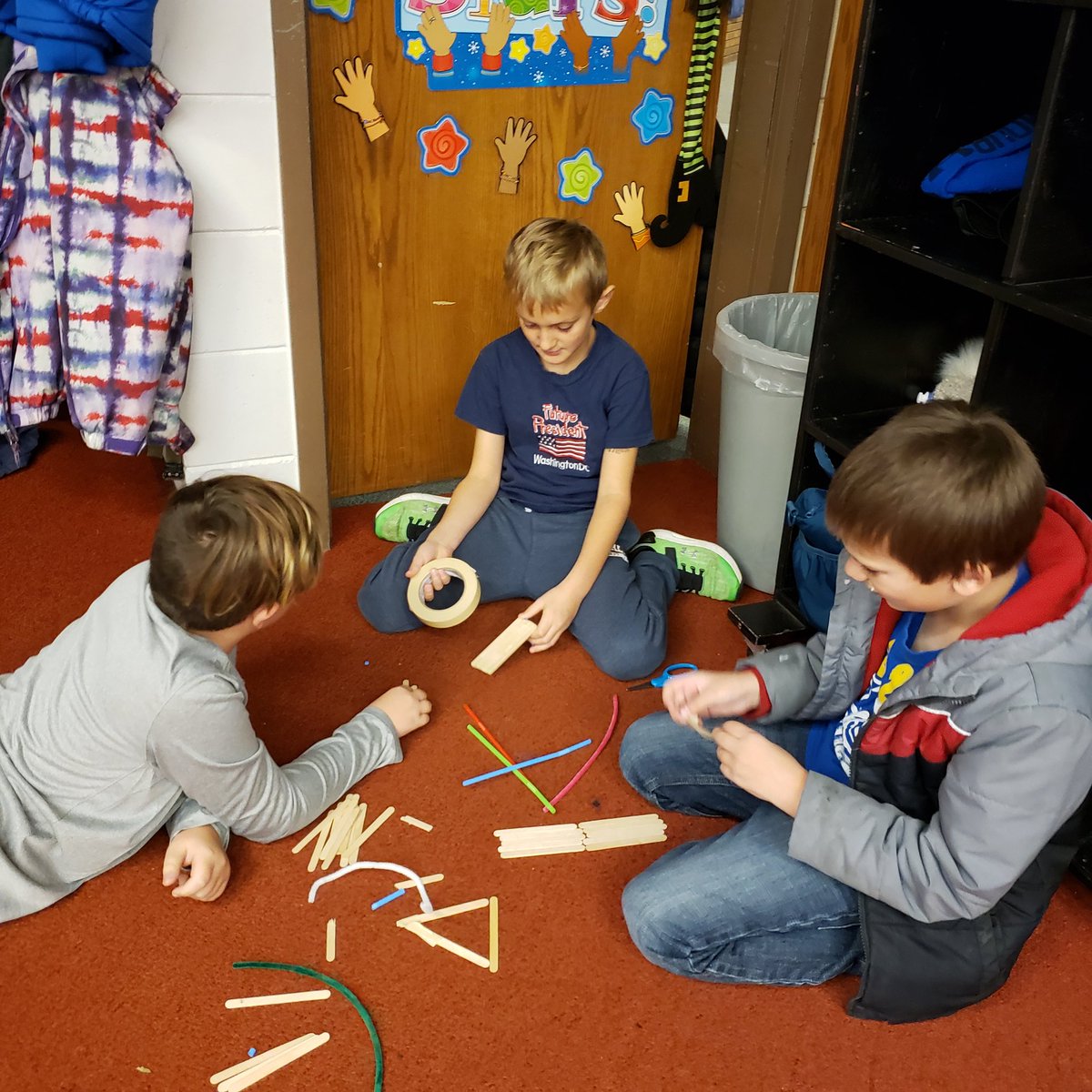 Building the longest and strongest bridges during #GlobalMakerDay in 4th grade <a href="/SpiritLakeIA/">Spirit Lake Schools</a>
