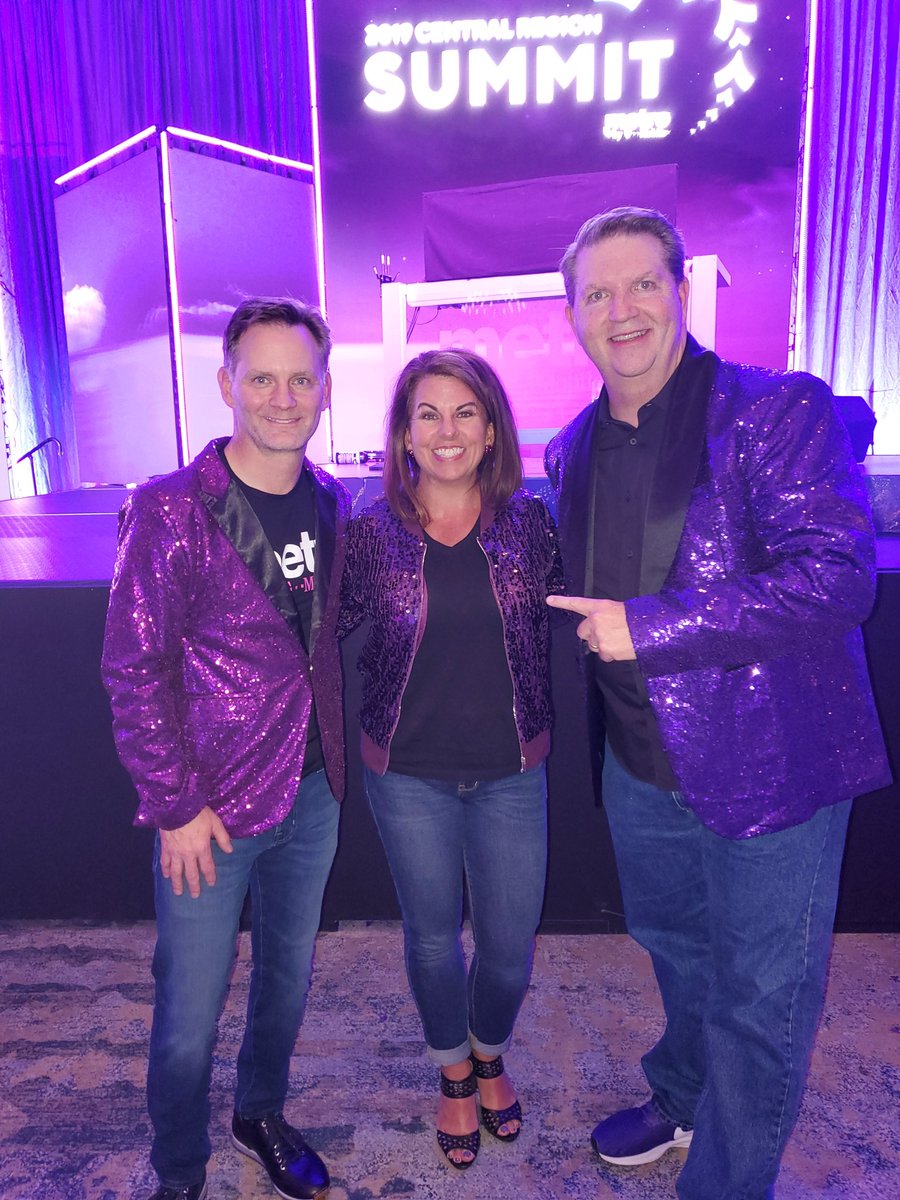 A sequin jacket trio, I think yes! Two of the best AVPs, period. #noplacelikesummit #centralsummit2019 #GLRPride #sequinjackets #wearemetro #LivePurple @sbmetrobytmo @AlanLeser