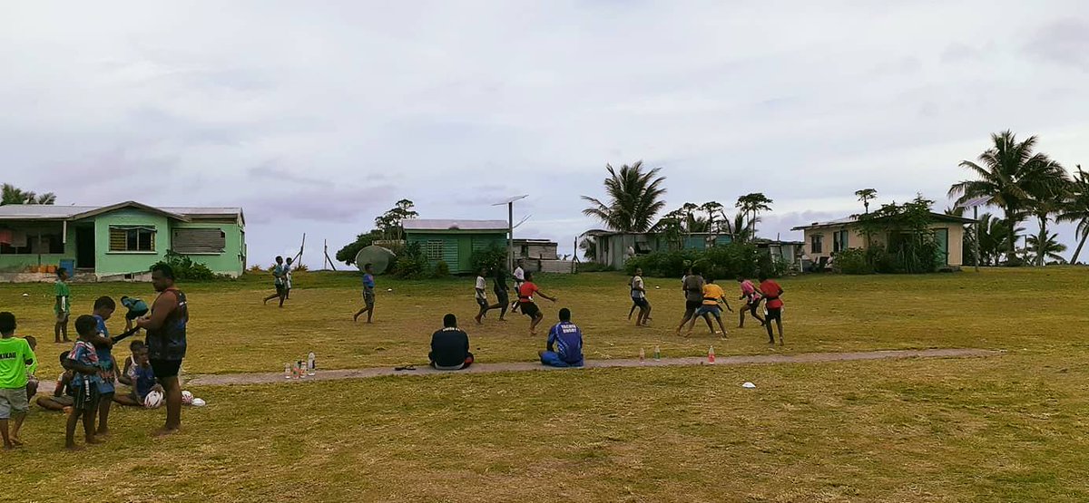 fijirugby's tweet image. 🏉 SPOTLIGHT ON DEVELOPMENT

FRU Development have recently rolled out a two day development programme at Yacata Island in a first for the tiny but rugby passionate island.

Check out some of the 📸 and stay tuned for the full 📰
#DevelopmentisKey