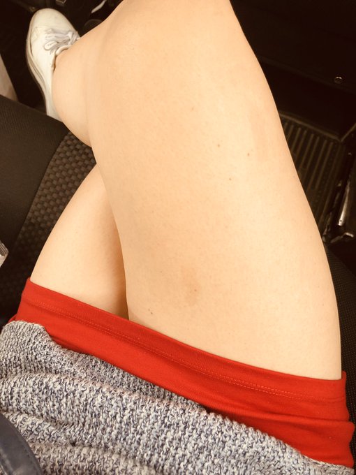 Me ayudan a dar RT para que me sigan y llegue a los 4mil por fi?? A los nuevos seguidores les regalo<a href="/tag/tecatepalnorte"class="tags"><span>#tecatepalnorte</span></a>
