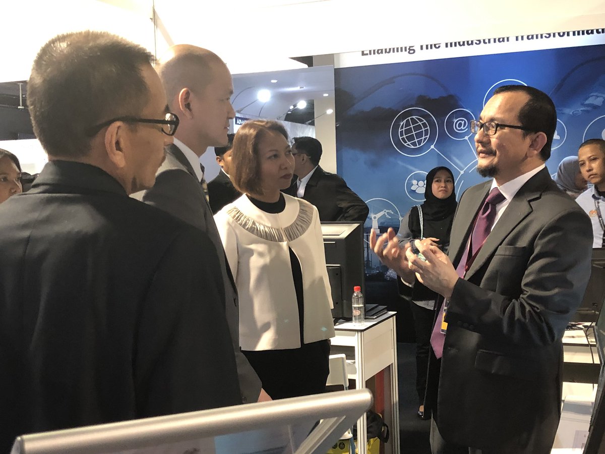 mtdcmalaysia's tweet image. Introducing MTDC’s I4.0 companies at Industry4WRD summit. #mtdcmalaysia #Co9P #i4.0 @DarellLeiking @imokman @MITIMalaysia