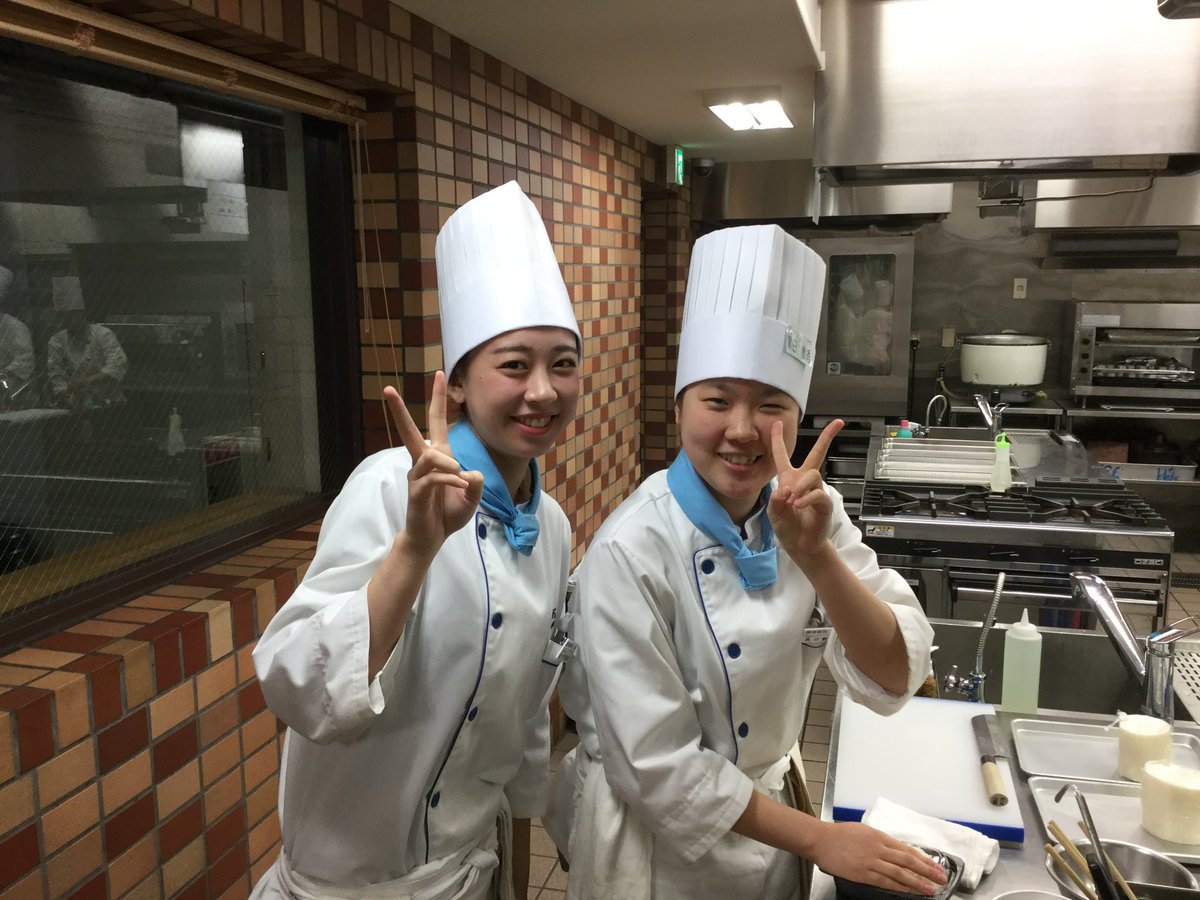 香川調理製菓専門学校 Na Twitteru 第44回 作品展のお知らせ 11月2日 土 3日 日 10 00 16 00 作品展示や生徒が美味しい料理を提供するレストランやカフェの運営 マジパン細工の体験などもできます また 併設校女子栄養大学短期大学部の学園祭も 香川調理製菓専門学校 Na Twitteru 第44回 作品展のお知らせ 11月2日 土 3日 日 10 00 16 00 作品展示や生徒が美味しい料理を提供するレストランやカフェの運営 マジパン細工の体験などもできます また 併設校女子栄養大学短期大学部の学園祭も