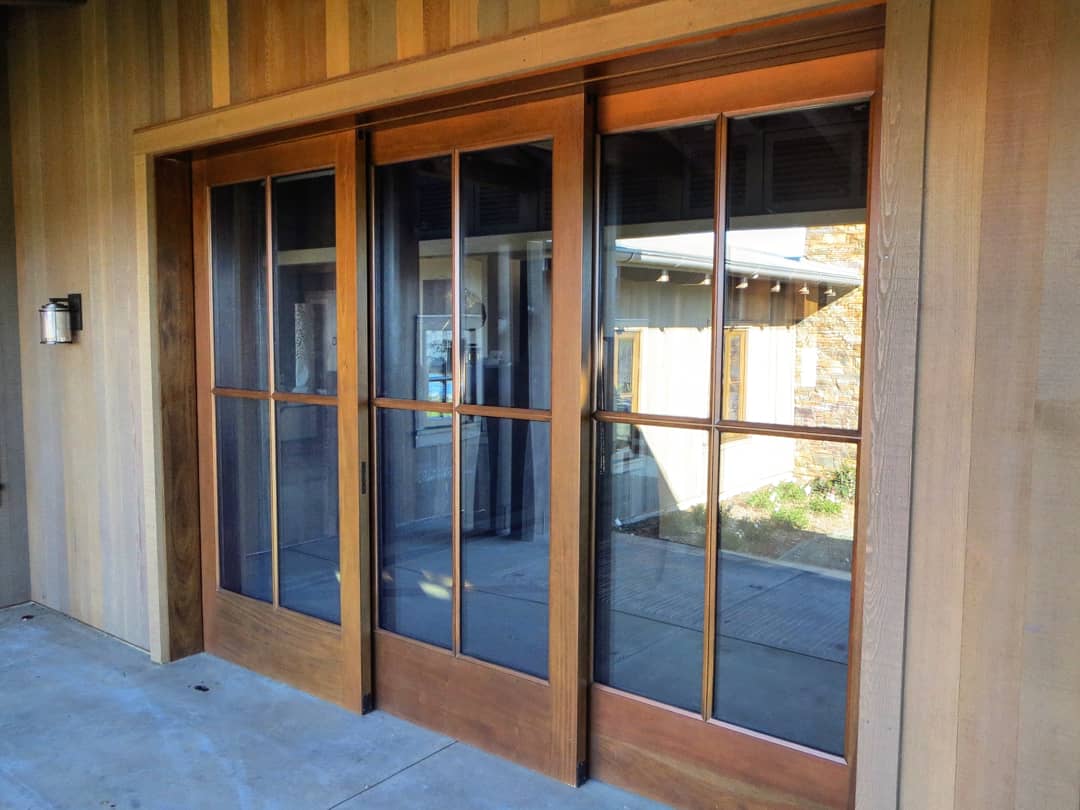 CaobaDoors's tweet photo. Our Lift & Slide systems utilize specialized carriage mechanisms to raise and lower each panel for maximum protection against the elements.
#architecture #design #hardwood #custommade #construction #interiordesign #windows #doors #customhomes #liftandslide #liftandslidedoors https://t.co/FNIPPvx0mk