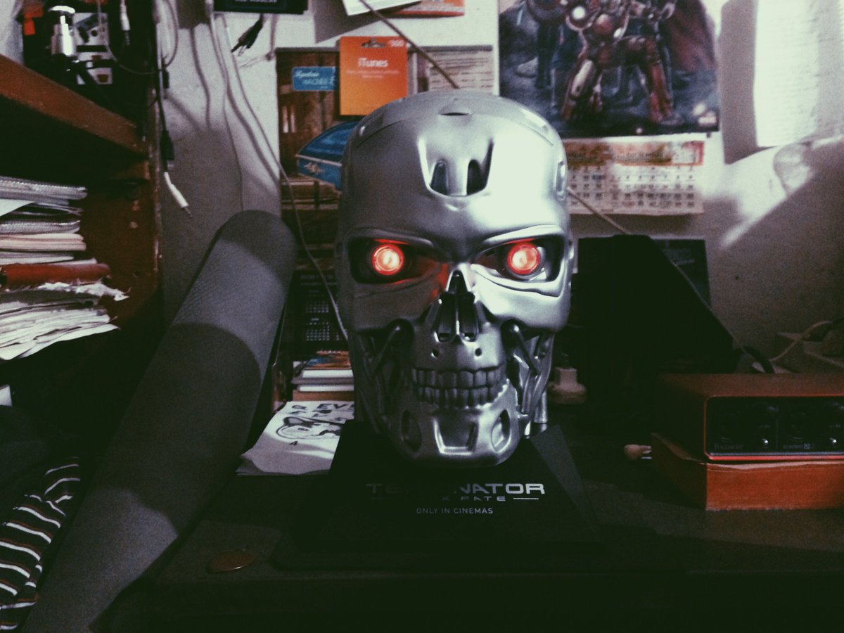 EricVera539's tweet photo. Uno de los personajes que me obsesionó cuando era niño.
Mi regalo de cumpleaños.
Me encanta todo lo relacionado a la década de los 80's.
#terminator #t800 #TerminatorDarkFate #arnoldschwarzenegger #ericvera #ev539 #geek #80s #classic https://t.co/aRegNyGuDk