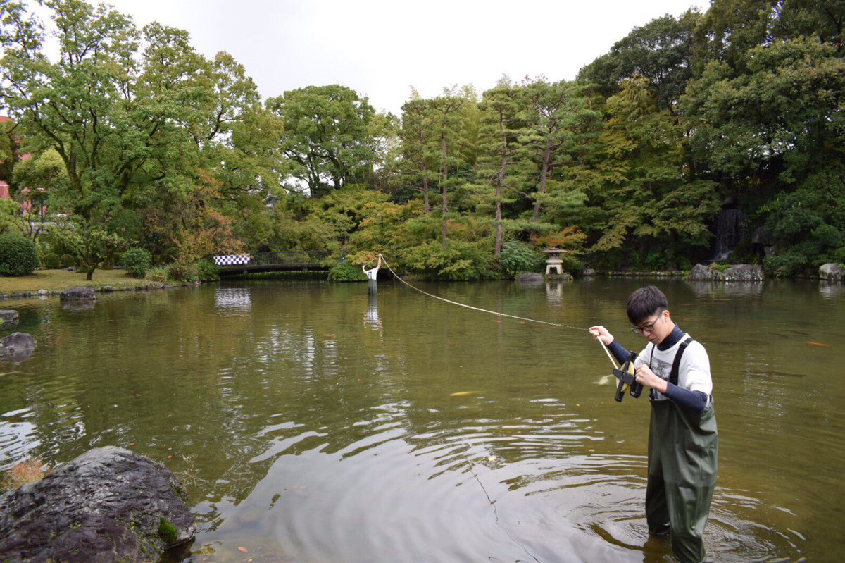 tech_tech2019's tweet image. こんにちは！
設計のために池の中で作業中です⭐️

#techtech2019
#石橋文化センター