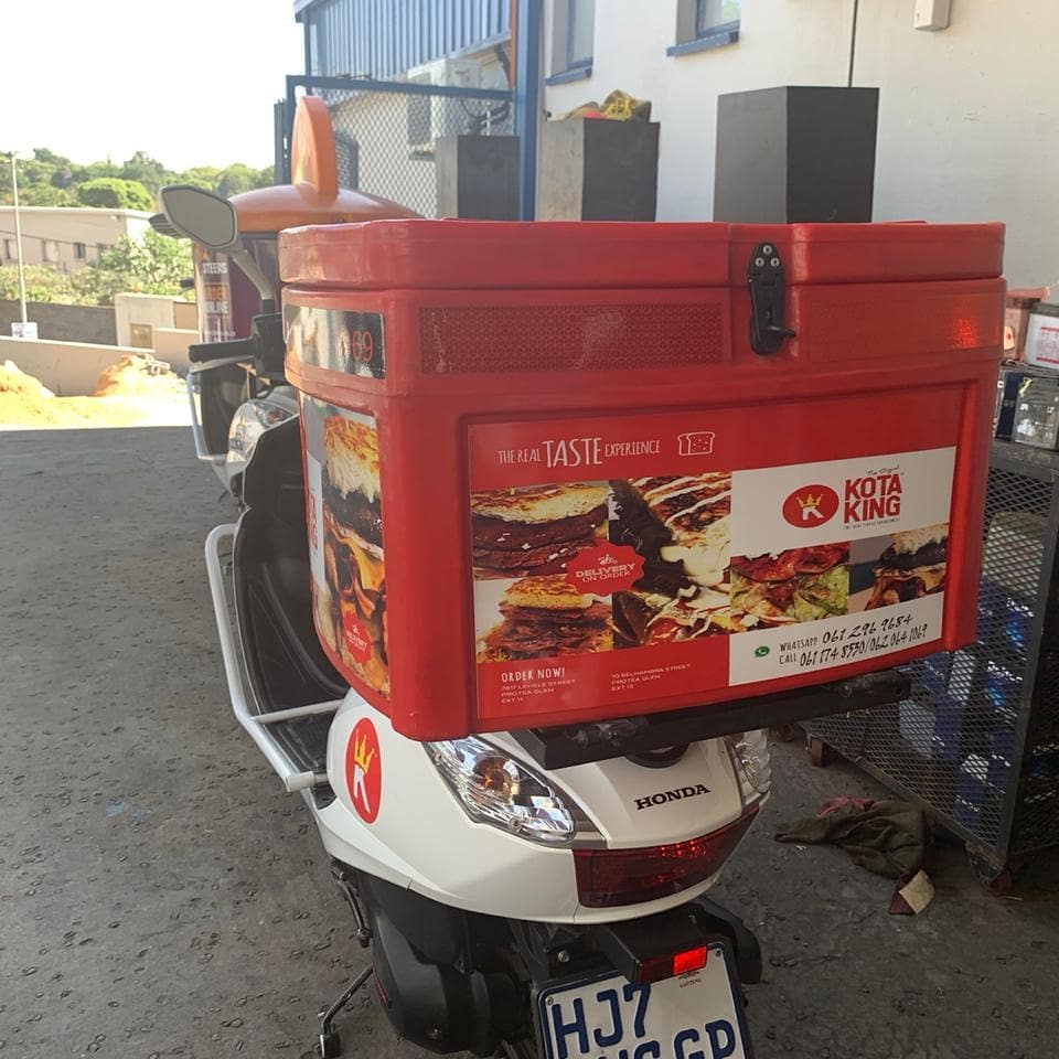 KotaKingSa1's tweet photo. Delivery niw available from 9am till 8pm...call 0611748530 an place yours orders and stand a chance to get a goodie bag.
#Kota
#kotaking https://t.co/x8YeDVUnuw