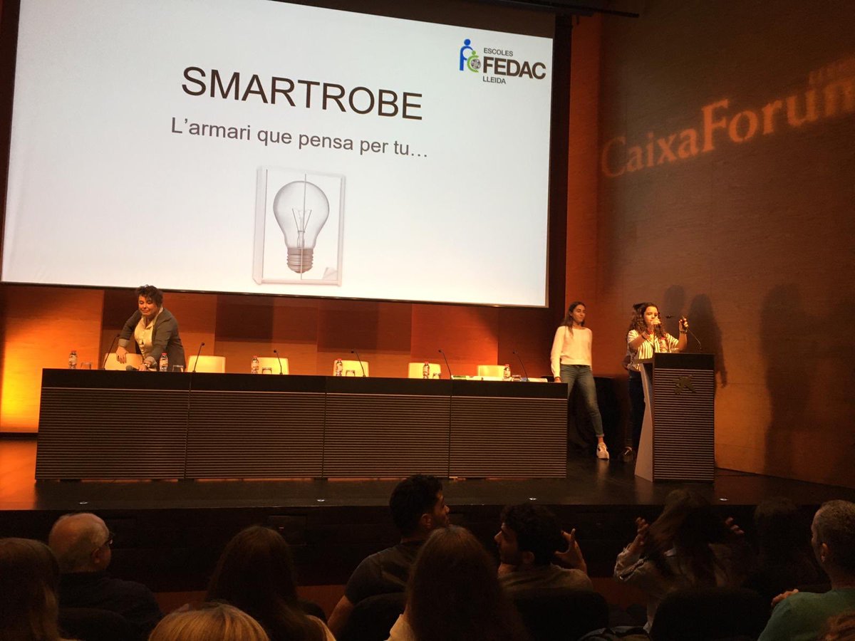 FedacLleida's tweet photo. PREMIS: El projecte SmartRobe de l’escola @FedacLleida ha guanyat el premi a la idea més innovadora i creativa. Enhorabona Emprenedores!!! @E2Premis @GLOBALLEIDA
#eso #premisE2 #emprenedoria https://t.co/dNqcEO1QPh