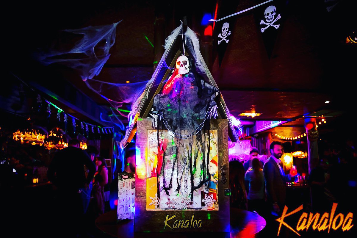 Halloween celebrations are still not over at Kanaloa 🧟‍♂️
Join us this Thursday from 5pm for extended Happy Hour until 10pm and DJ from 8pm
Spaces still available for tables and guests lists
Dress to impress 👻
kanaloaclub.com/london-bar/mak…