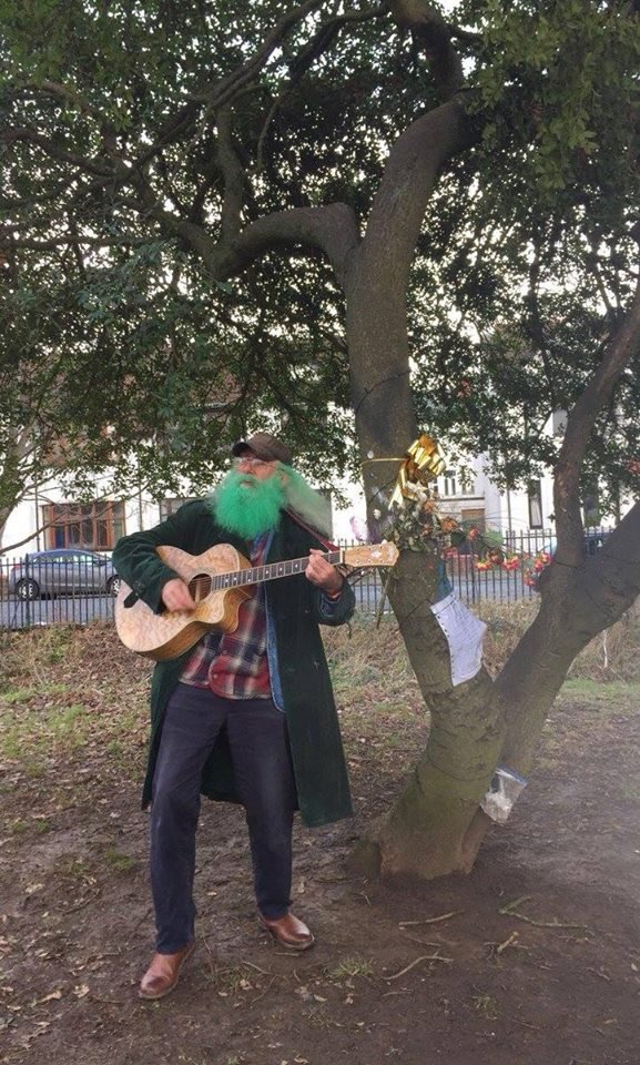 bardofely's tweet photo. @UNILAD Fantastic news and a big THANK YOU to #ElonMusk! I sing #StandByTree! https://t.co/fzyt0VfLB5