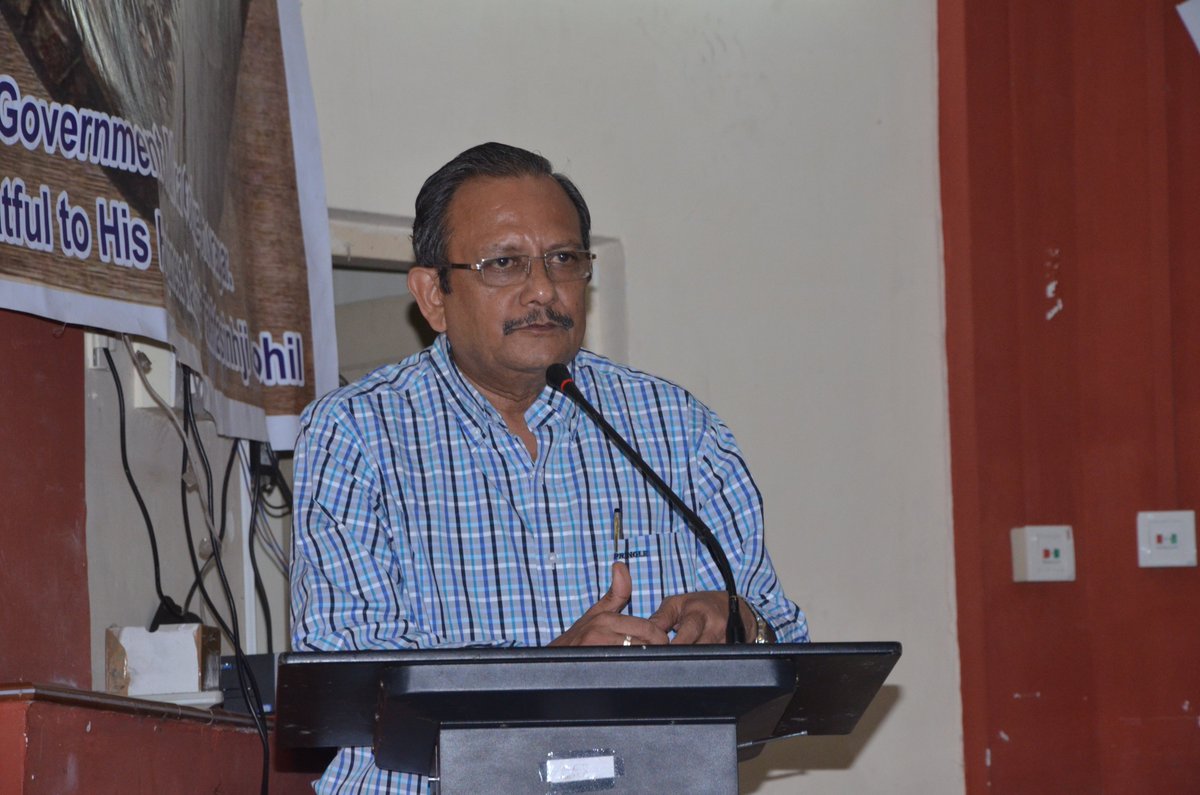 GMCBVN's tweet photo. Retirement function of Dr H D Palekar Sir (Surgery) and Dr J R Gohil sir (Pediatrics) https://t.co/Lxjzft2Zzw