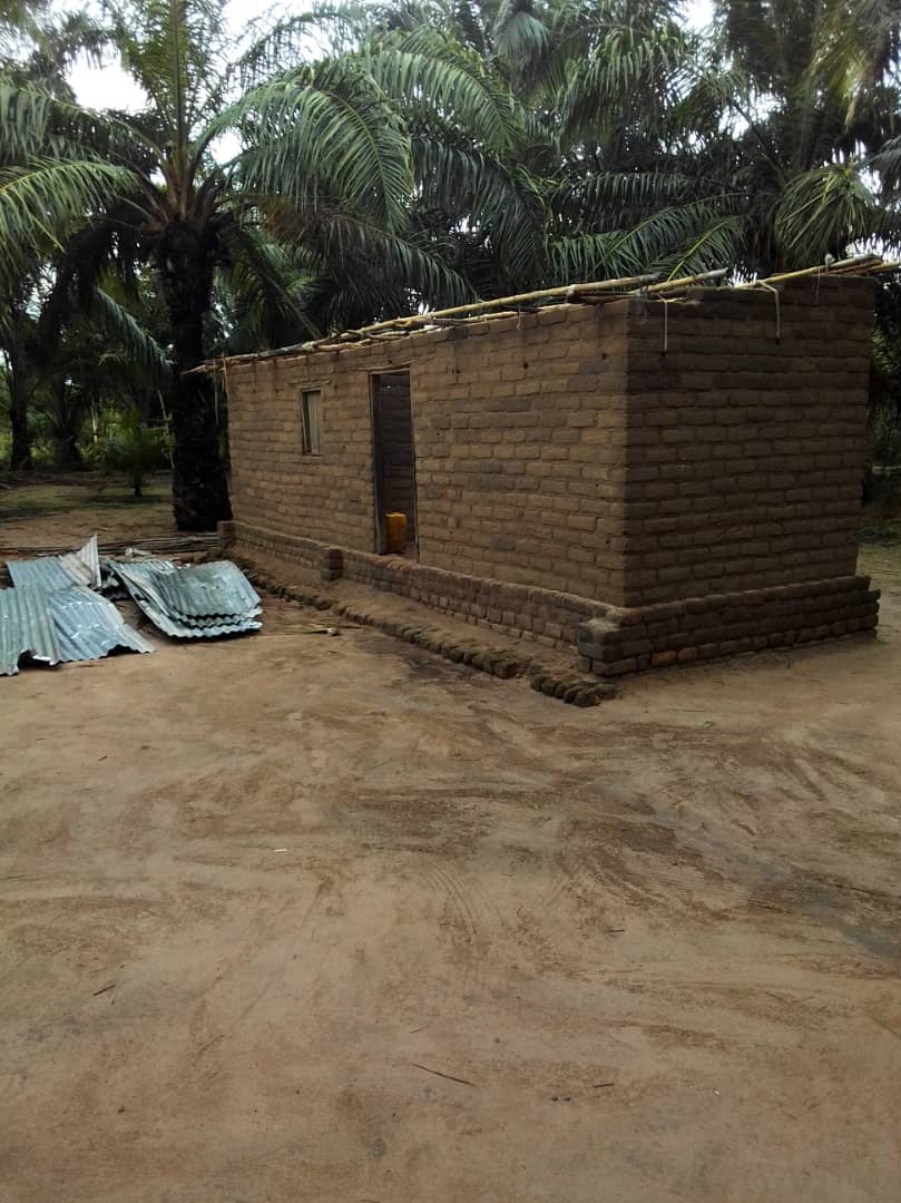 NeneNkulu's tweet image. Toute ma compassion à la population sinistrée de Malemba NKULU (Haut-LOMAMI) après le passage des pluies torrentielles.543 maisons touchées et 236 îlots (menages qui vivent sur l'eau).18 personnes blessées. Le bilan est lourd. Nous allons nous impliquer pour une assistance.