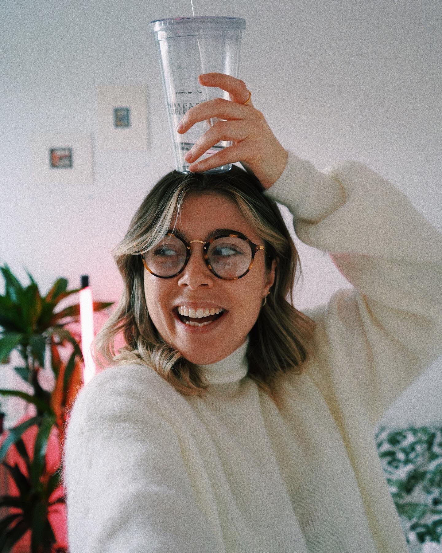 Millennial online coffee club
