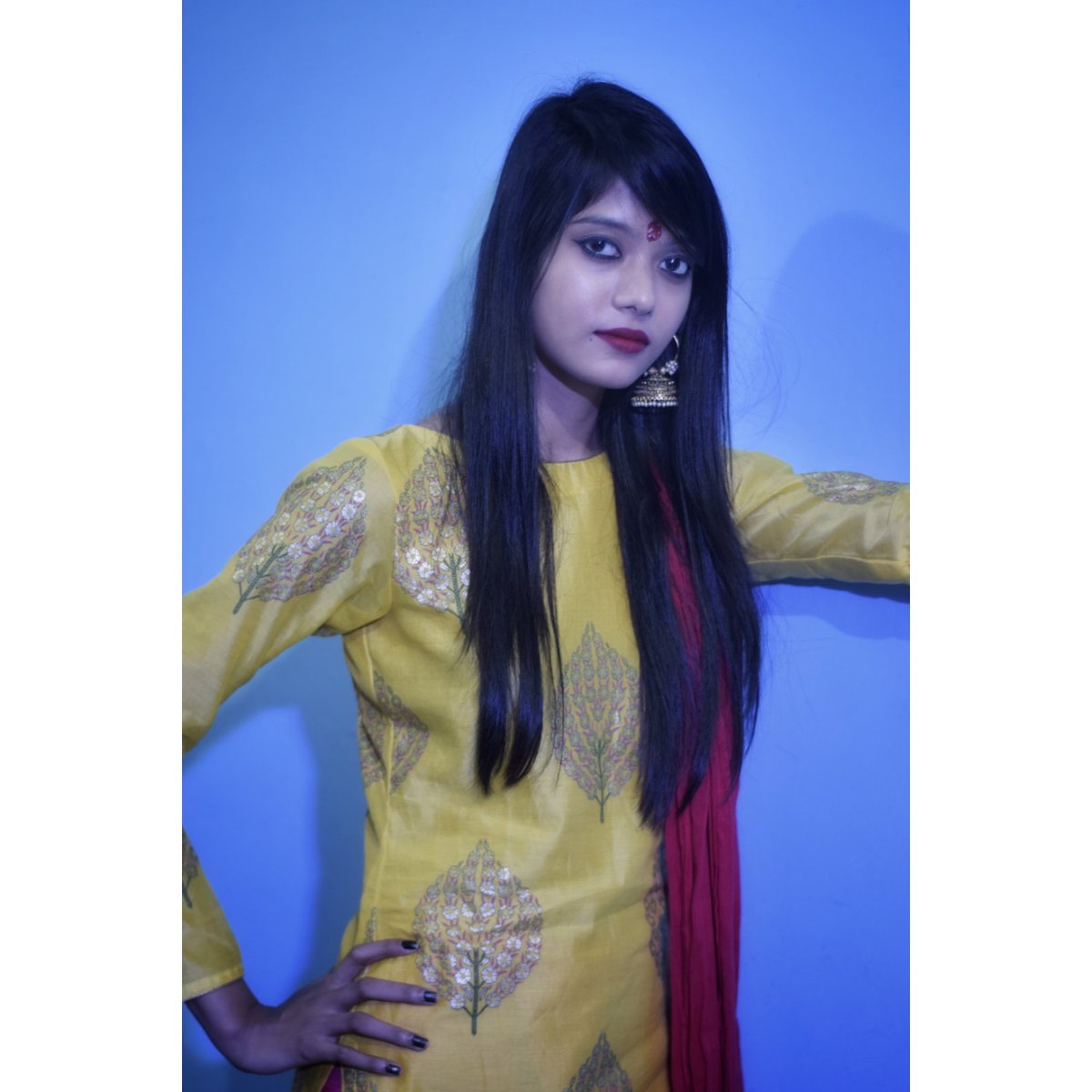 VRani969's tweet photo. It was all about getting in the festive feels in the style...♥️
.
.
.
#loved #photoshoots #photography #lovedit#lovephotoshoot #vibes #happiness♥️ https://t.co/vThkZVKqnp