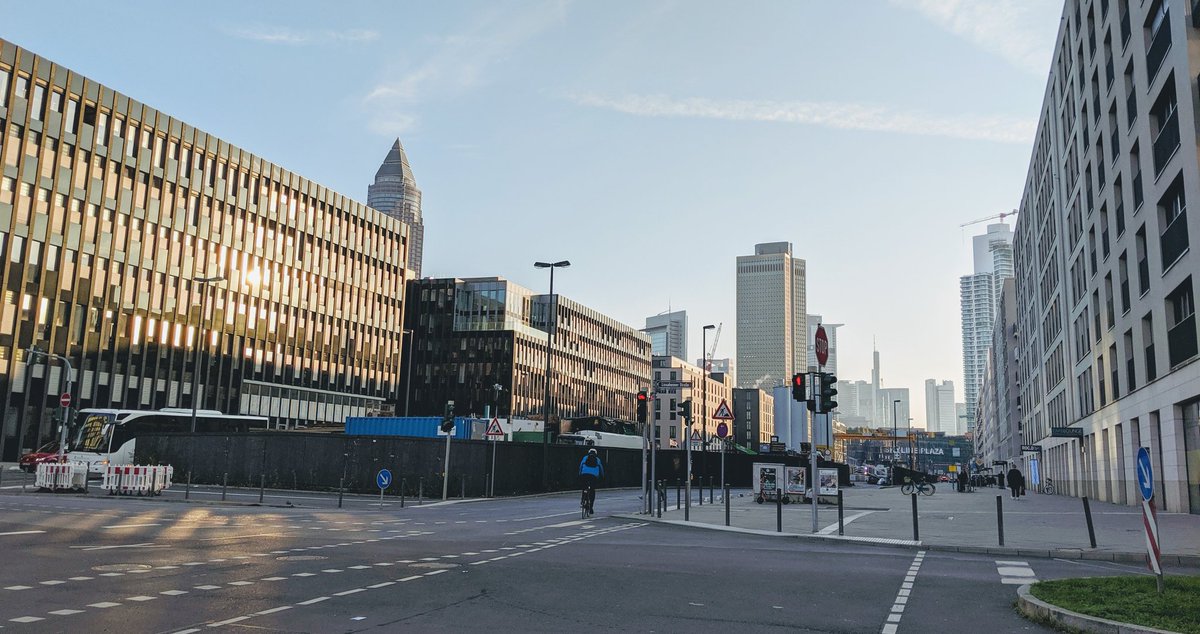 IK1T's tweet photo. おはようございます! Nice weather 🔆 #StarCitizen #CloudImperiumGames #CIG #DEOffice #Studio #Frankfurt https://t.co/sqFZdLGIb3