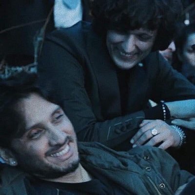 Alessia49853273's tweet photo. Ci siamo guardati in mezzo fra tanti #metamoro https://t.co/x5kuh62u82