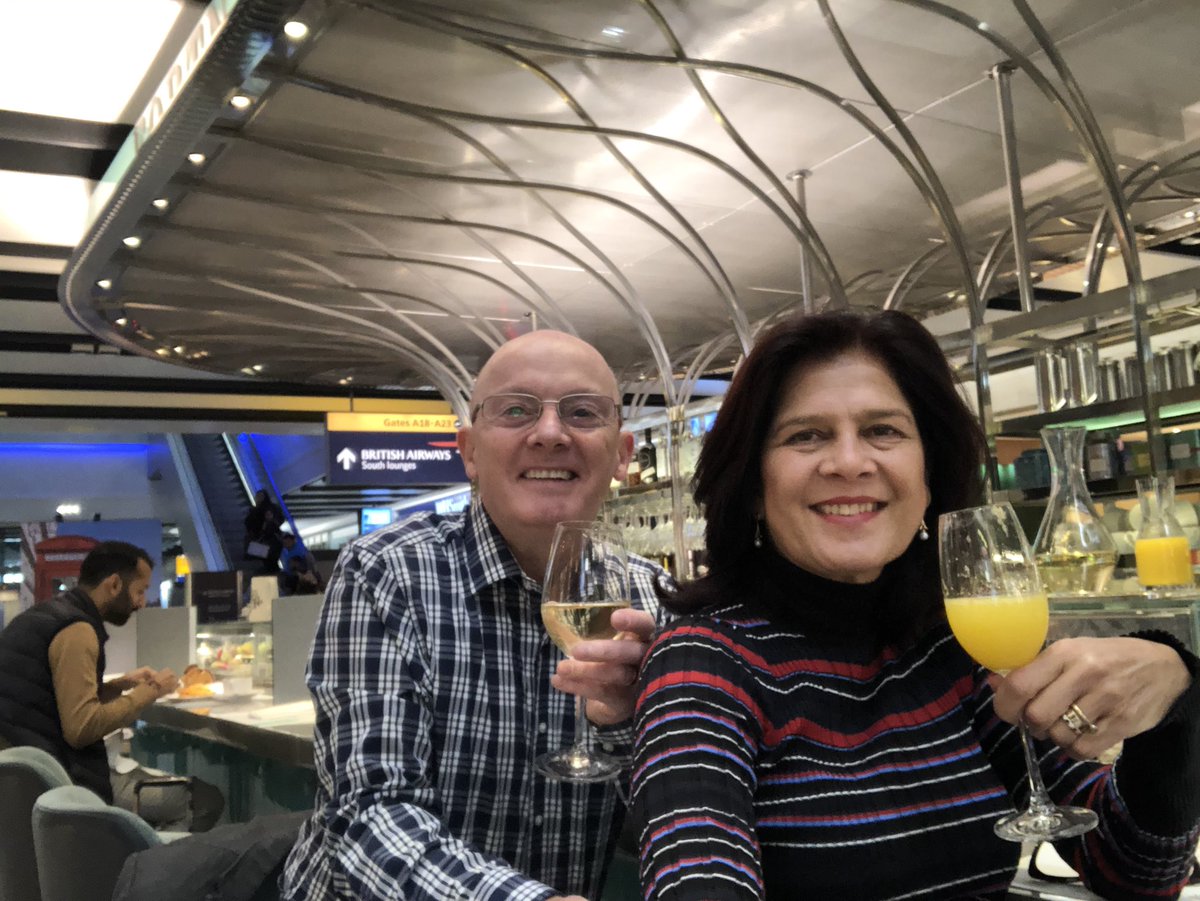 onekeithmiller's tweet photo. @THEKATEPIERSON on our way to see you Kate, Cindy &amp; Fred on Friday at Hampton Beach. Where is Keith does he not realise that our kids inheritance is being depleted due to this trip xx https://t.co/DsGfqpNxAg