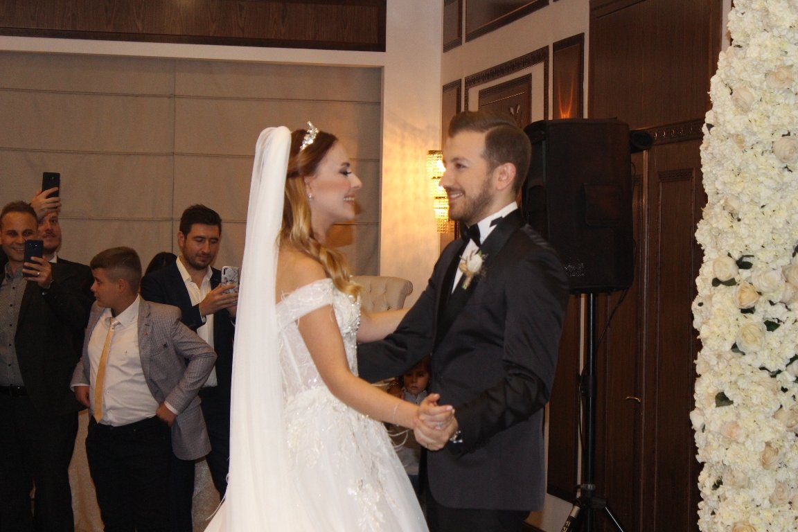 Ceyda ve Koray Baloğlu çiftimize bir ömür boyu mutluluklar dileriz. #tsydhall #Tsyd  @KorayBaloglu <a href="/ceydadnmz/">Ceyda Dönmez Baloğlu</a> #nikah #nişan #yemek #levent