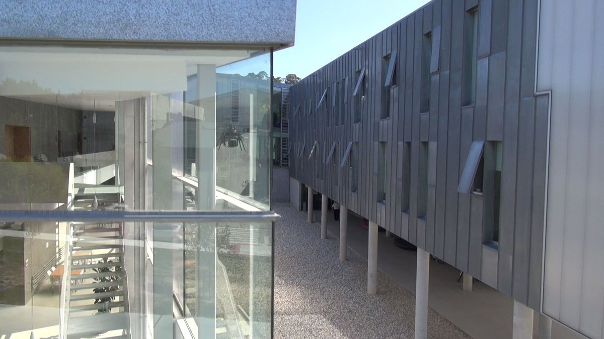 A Facultade de Ciencias da Educación e do Deporte acolle hoxe 30 de outubro, ás 16.00 h, o coloquio 'Filosofía para nenas e nenos' a cargo de Diego Horschovski. Máis información: ow.ly/iVRJ30pNwbb