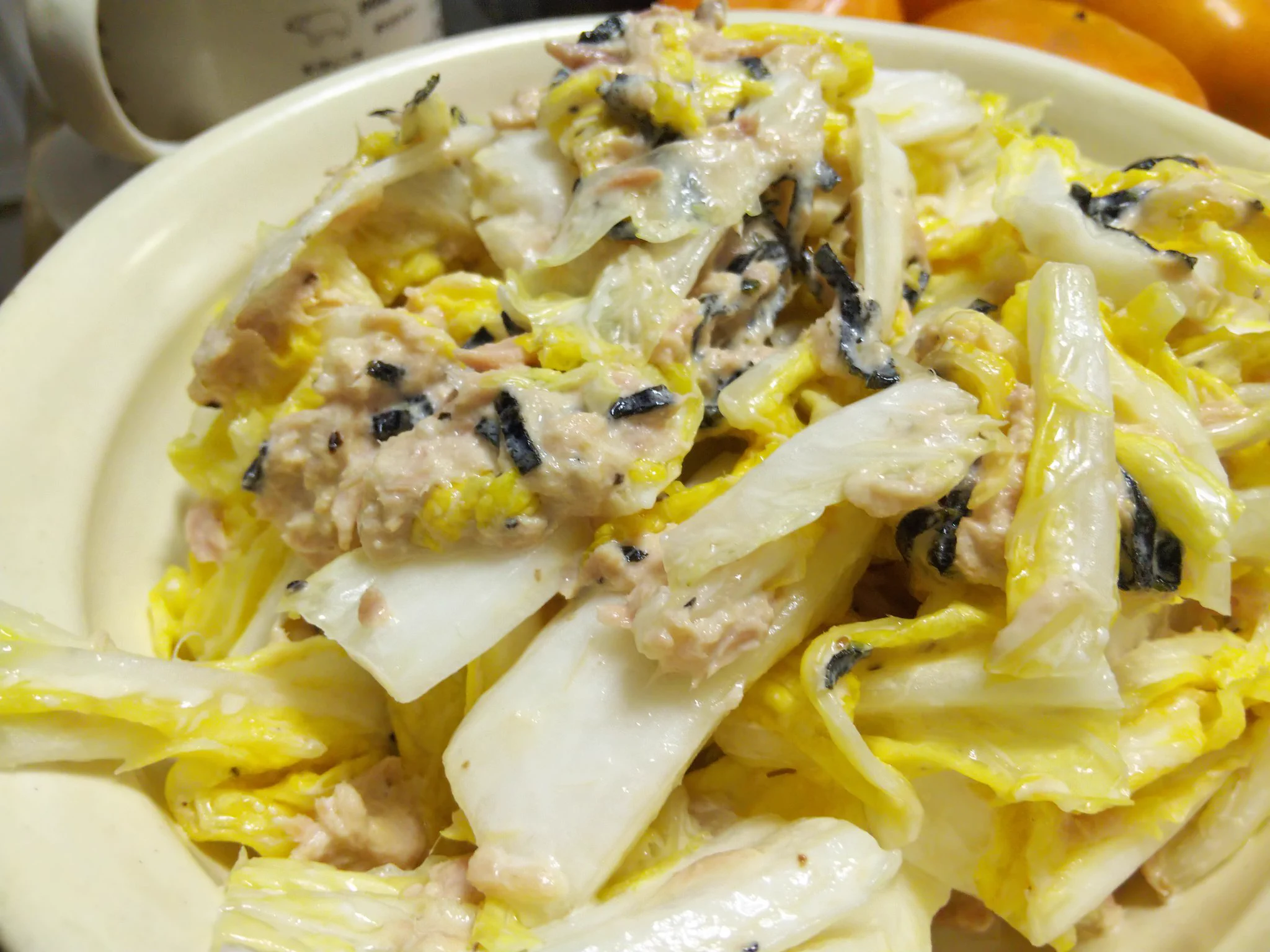 和風だしが無いので、代わりにきざみ海苔を入れて、作ってみたぞー
美味い( *´艸`)
味見で無くなりそう、危険！  
