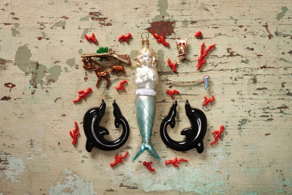 turnergalleries's tweet photo. Loving this photograph from Helen Britton featuring some of her very special pieces that she has collected over the years, and that also feature in drawings in her current exhibition at Turner.  On show until 23 November.
*
Helen is represented by Gallery Funaki, Melbourne. https://t.co/Oqed6UCabl