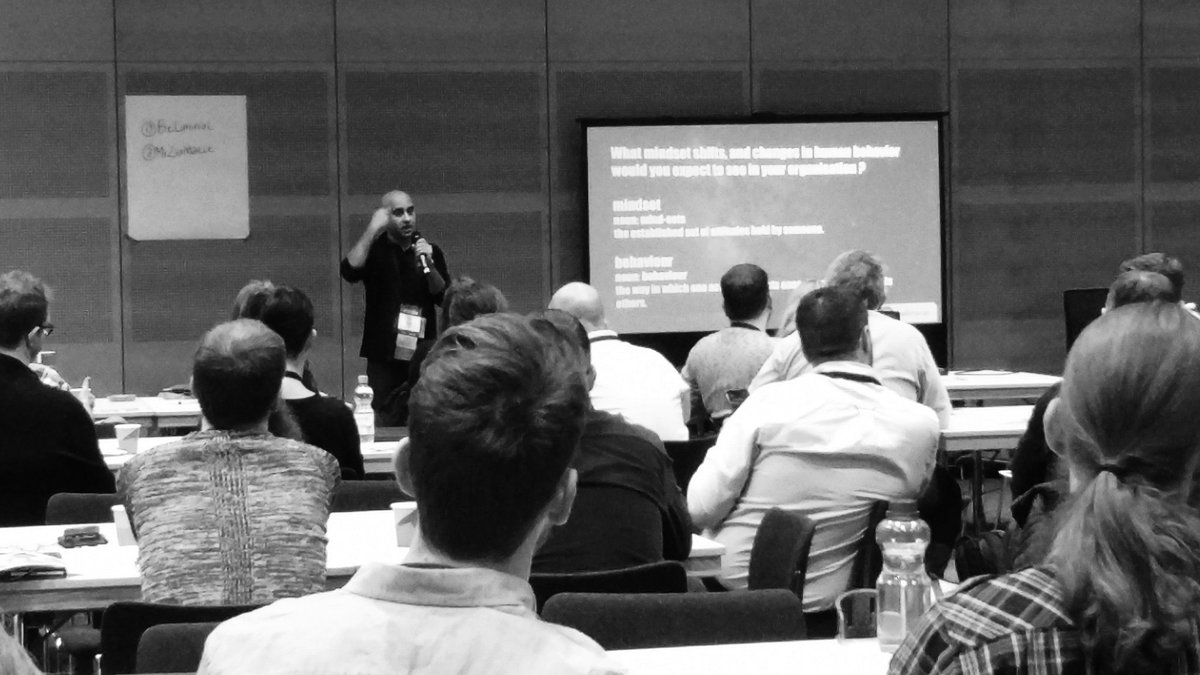 raul_herranz's tweet photo. Reviewing the 10 Principles of Enterprise Agility during the "Principles over Processes: Lasting Change In Your Agile Transformation" session by @MrZiaMalik, at #SGVIE19 https://t.co/wBYI53Kgxg