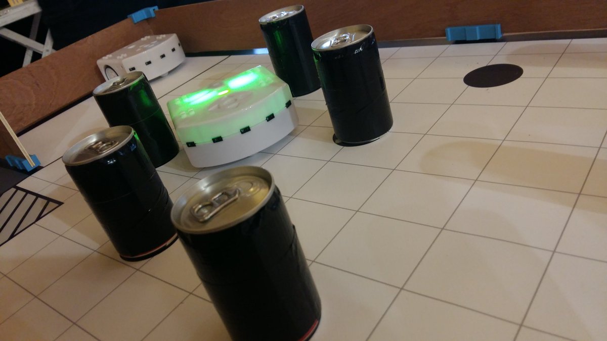 valgillon's tweet image. Les thymios sont sur les starting blocks et les jeunes s'exercent au scratch, le tout dans un cadre magnifique à Spa ! #codingiscool #LudoviaBE @CoderDojoBe