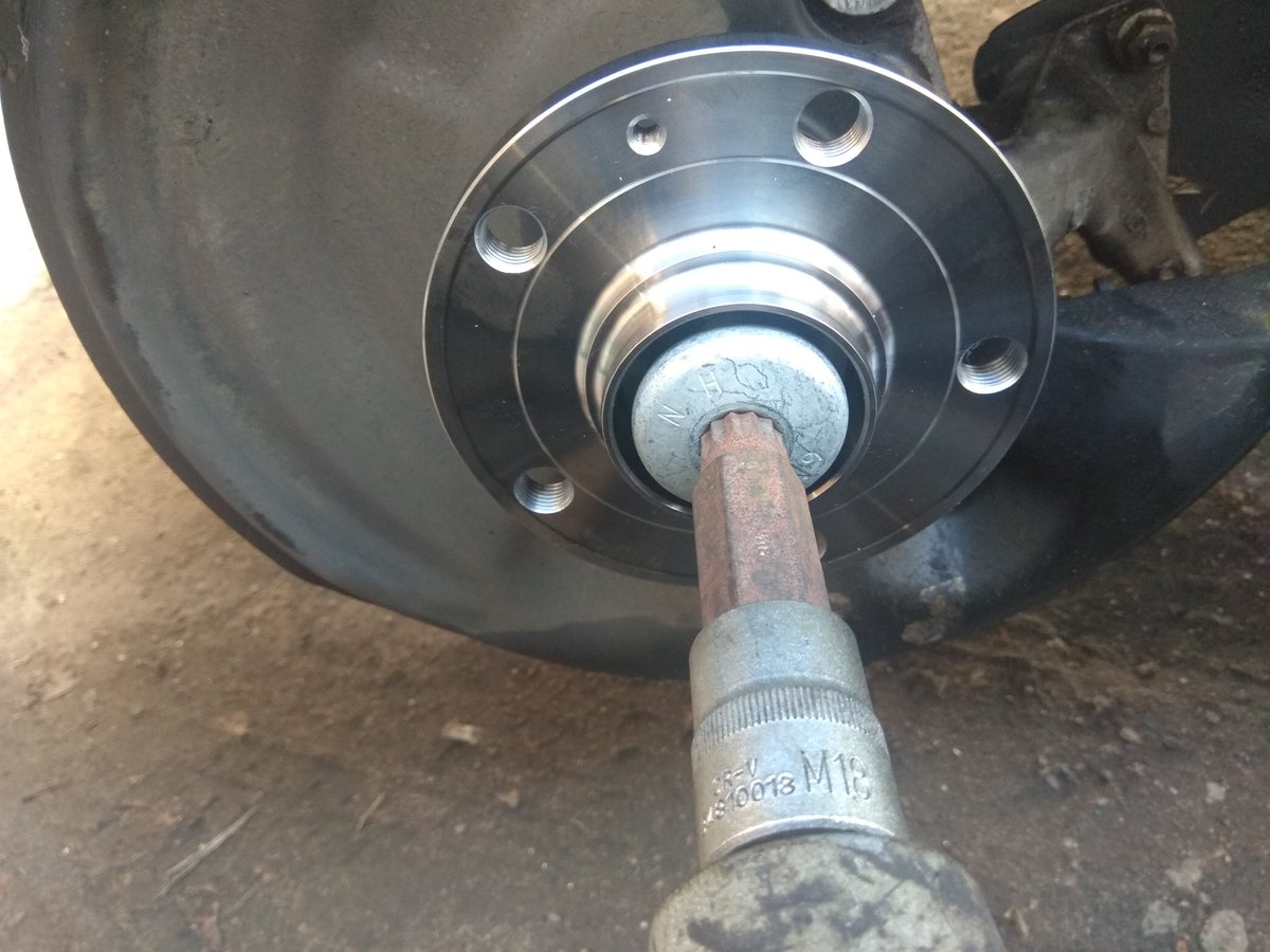 подшипник ступицы фольксваген поло. замена подшипника ступицы фольксваген. съёмник ступичных подшипников пассат б5. подшипник ступицы фольксваген поло. ступичный подшипник фольксваген поло седан 2013.