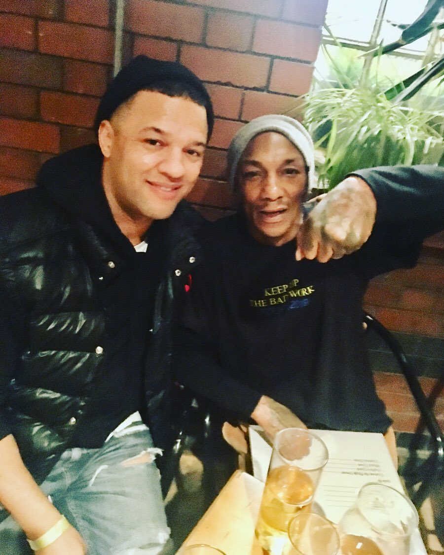 Laidblak's tweet photo. Great catching up with good friend
Tricky. ' #tricky
check out his book 📖 ‘
,
Hell is Round The Corner'
OUT NOW 👀#hellisaroundthecorner #tricky #bristol #knowlewestboy #whitley #bunjy #cobbs #markporter #daryl #ronisize #lawrance #raymighty
also lots more of bristol https://t.co/irFx4R6KIS