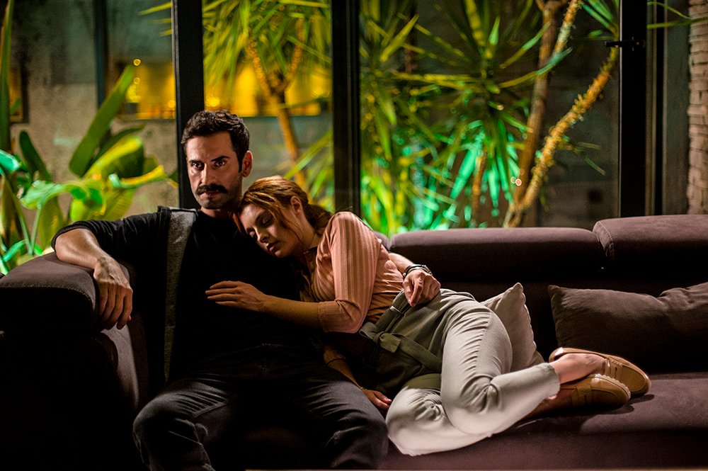 три сестры турецкий сериал  уважаемое прошлое. прошлое любимое 6. прошлое любимое 6. любимое прошлое турецкий сериал 2019. уважаемое прошлое sevgili geçmis, сериал, 2019.