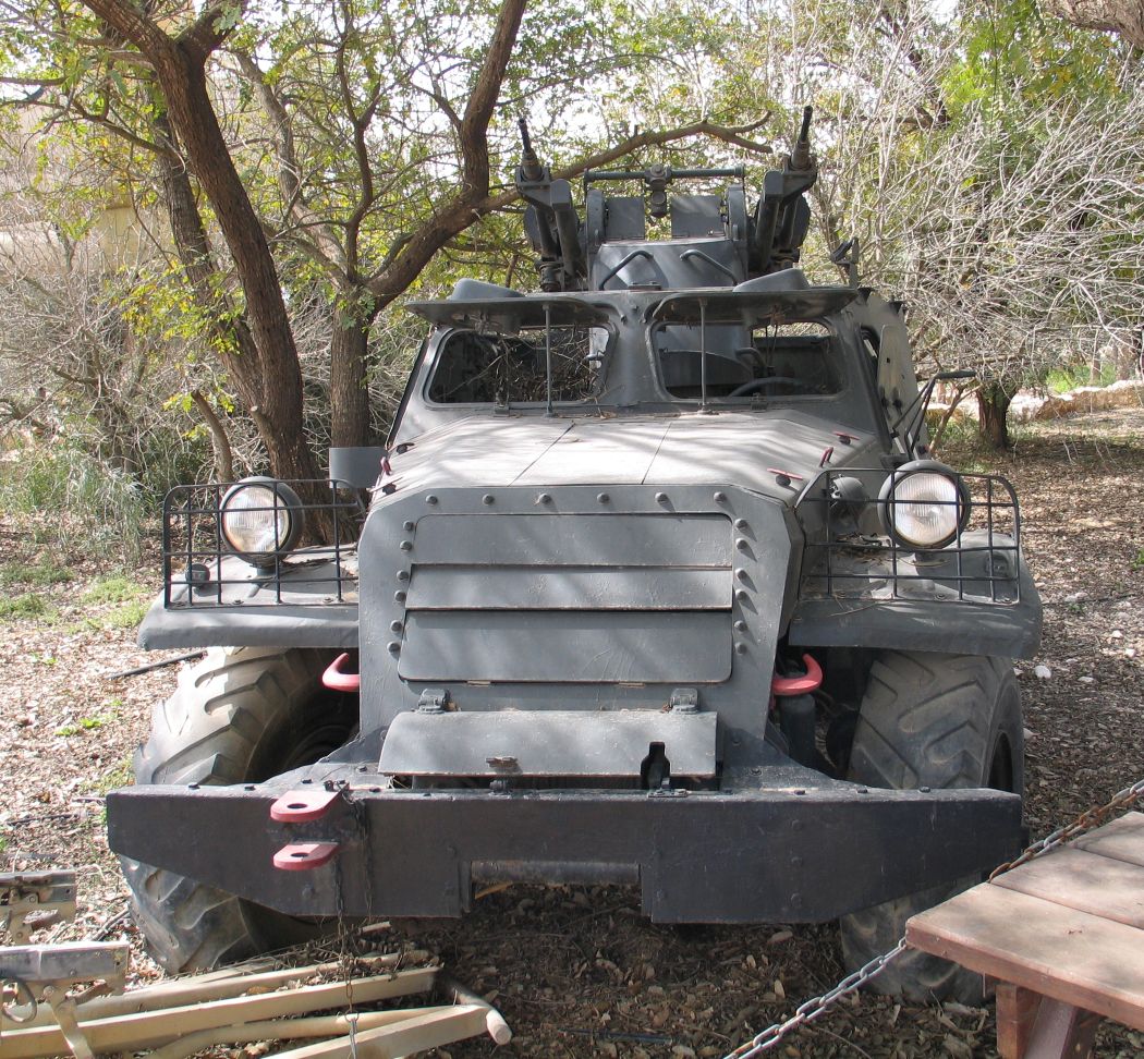 TRUFAULT's tweet photo. Es la primera vez que veo un montaje TCM-20 en un BTR-152.
Sin duda, un buen sistema armamentístico para una zona de guerra del estilo a la de Siria.
🤔
#TCM20 #BTR152 @Ninja998998 @REjercitos @FranMatiasBueno @MinsterTX #montajes @DragonLadyU2 #picture #rare #Historia #history https://t.co/NXHhZ8IeTc