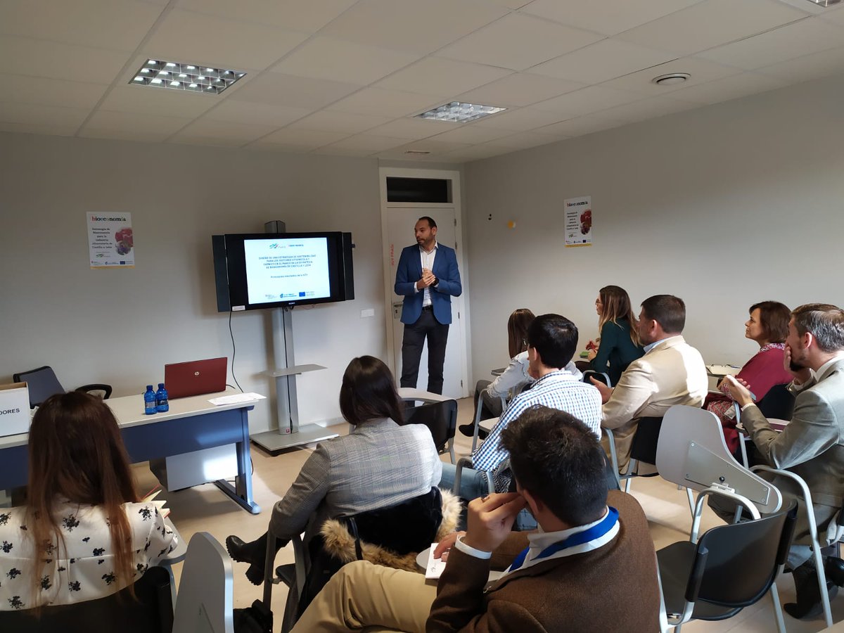Vitartis's tweet photo. Hoy presentamos los resultados del proyecto #BIoeconomIA, en el que se han identificado soluciones para la implantación de estrategias de #economíacircular en empresas alimentarias. Hemos contado con la colaboración de @Omawa_HE #agroalimentación #innovación #sostenibilidad https://t.co/5HHrM2a1dv