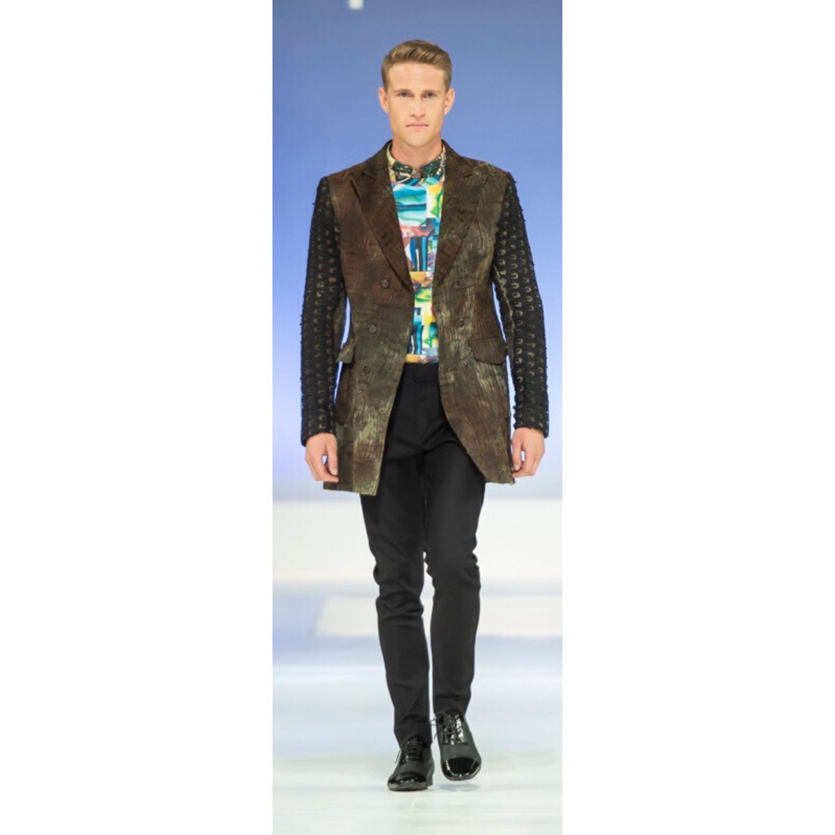 TMSA finalist of 2017; Gerhardt Fourie walking for Ephymol for South African Fashion Week at Sandton City Shopping Centre🖤 

Model is managed worldwide by FanJam Model Management.