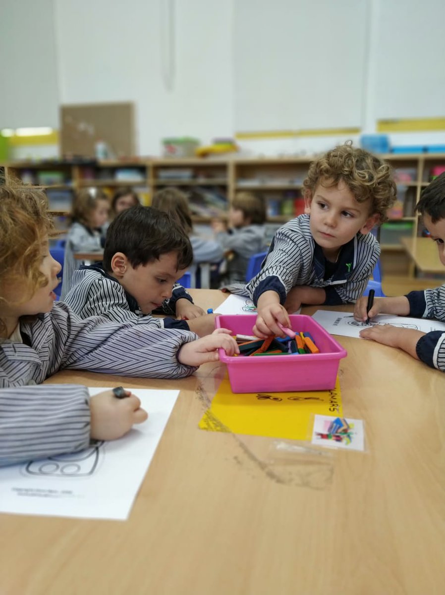 epiasabadell's tweet photo. Pels alumnes de P3 fins a 2n de Primària, aquesta setmana també ha estat ben especial durant el Temps del Migdia! #MENJADORPIASABADELL https://t.co/F4OoexPyso
