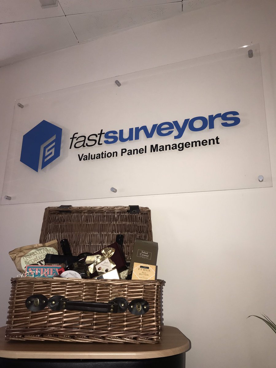 fastsurveyors's tweet image. Come and visit us at stand E9 at the @FP_Show on 6th November to find out how you can win this hamper worth over £100! #FPShow2019
