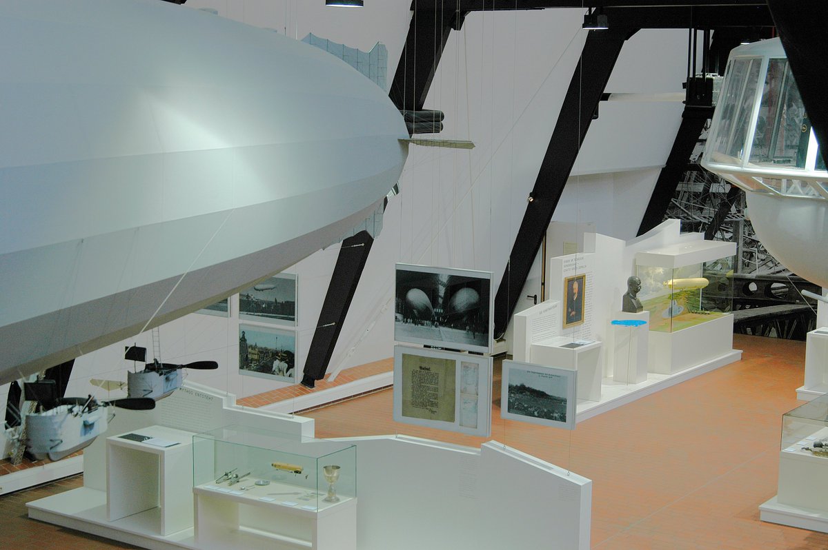 +++ Neuer Indoor-Spot online: AERONAUTICUM bei Cuxhaven, Niedersachsen. Buchbar ab 30.10.2019 +++
sleeperoo.de/spots/erlebnis…