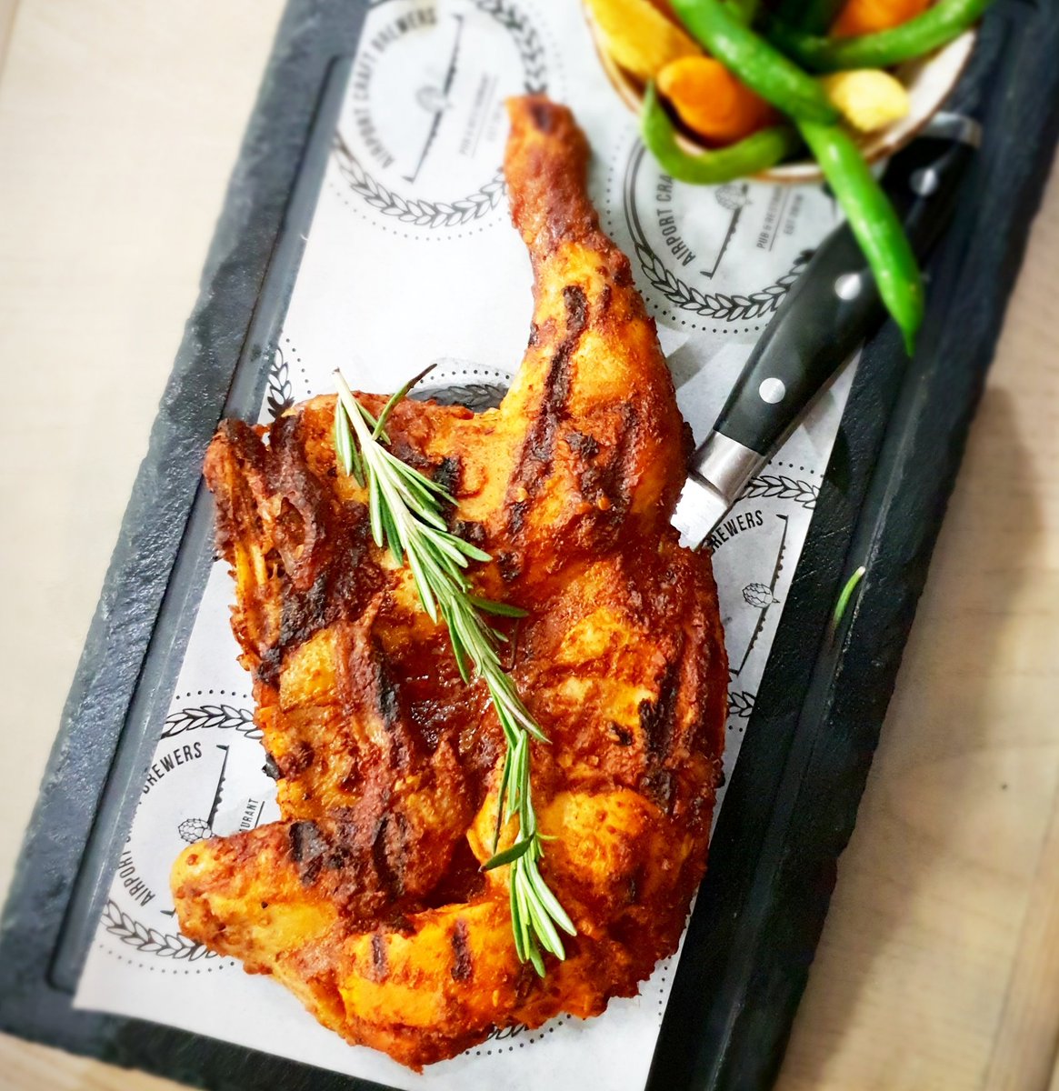 Always a pleasure visiting <a href="/airportcraftbr/">Airport Craft Brewer</a> 😍👌🏻🍻🍔

We got to try some of the new summer menu and it did not disappoint. And of course, the beer's great too 😎

#JFWEats 
#ChicksLoveBeer 
#ACBSummerMenu 
#Hosted