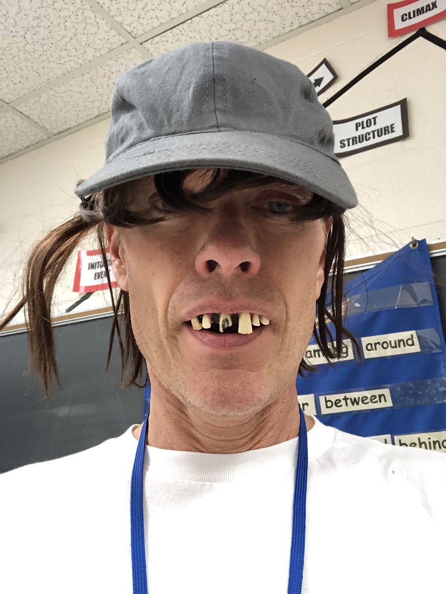 CamperChip's tweet photo. Students corrected a letter for run-ons, subject/verb agreement, capitalization, and punctuation written by the “substitute” today. https://t.co/S75bpofe1g
