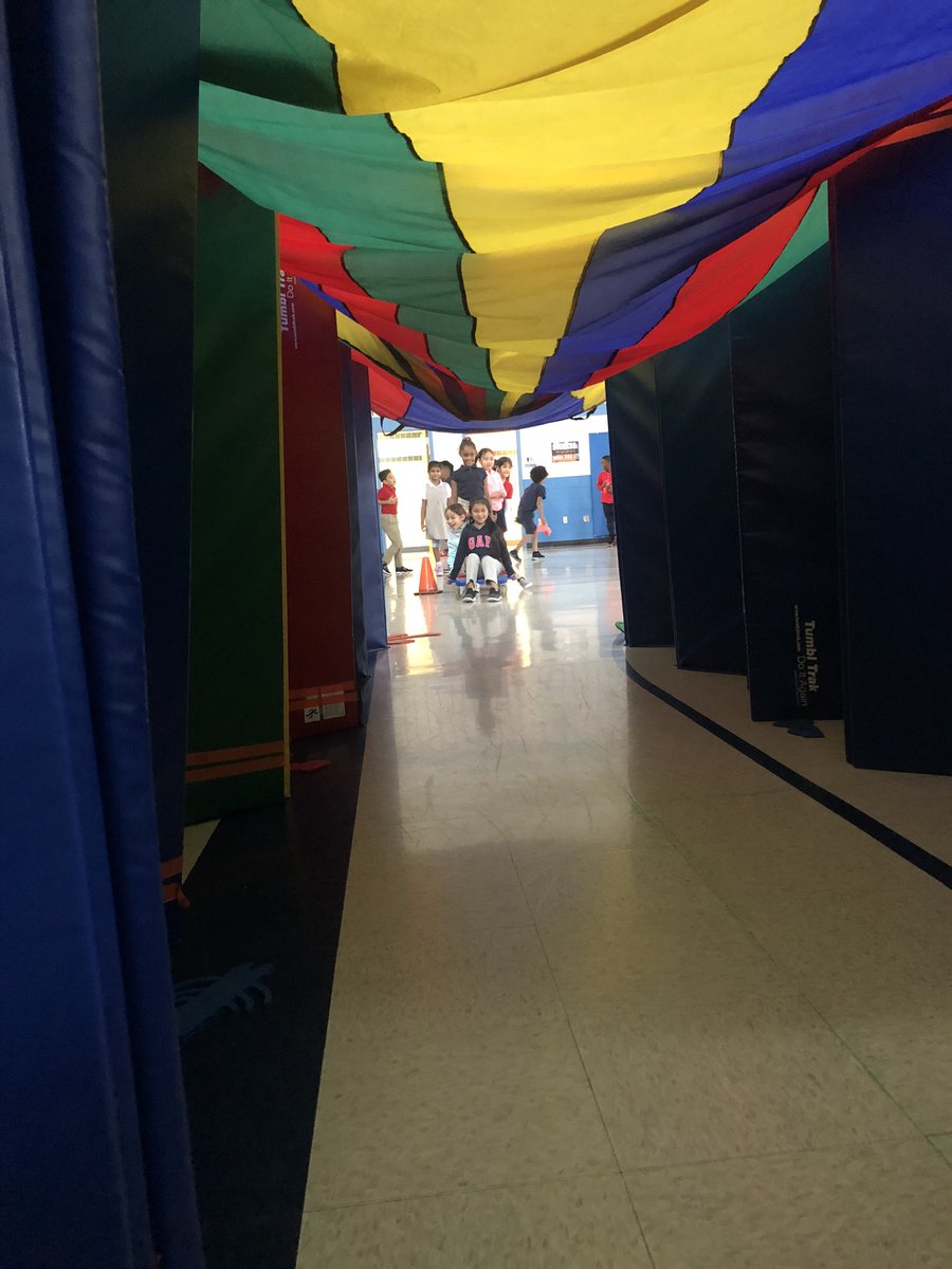 CoachReynoldsPE's tweet image. Halloween stations! Build a haunted mansion, go through the haunted house, and withes broom hockey. There are lots more I didn’t post... pumpkin bowling, catch a ghost, climb the spiders web, and skeleton puzzle fun. 🧡🎃💀👻 @ThornwoodSBISD @SBISD @SBAI_SBISD