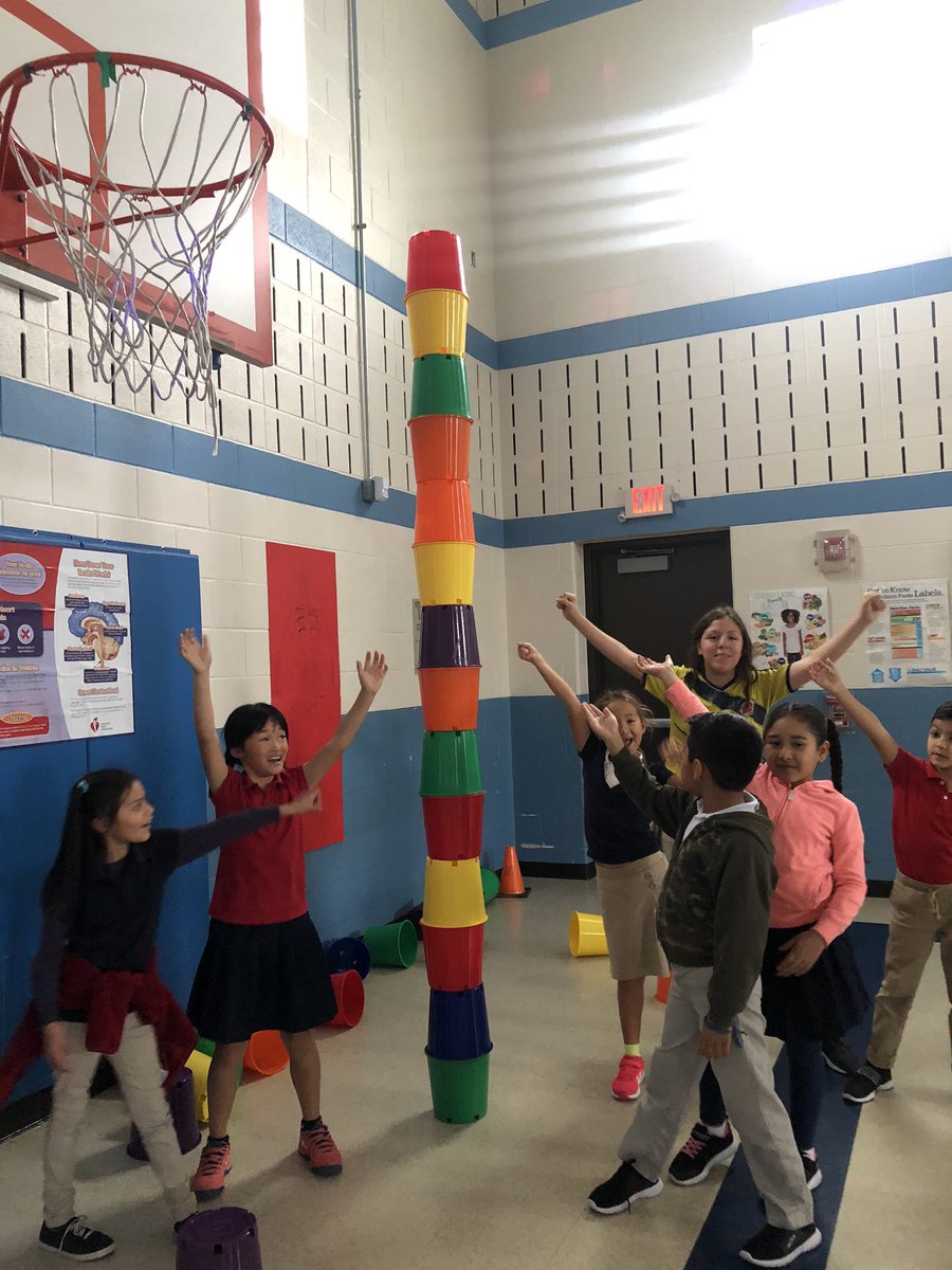 CoachReynoldsPE's tweet image. Halloween stations! Build a haunted mansion, go through the haunted house, and withes broom hockey. There are lots more I didn’t post... pumpkin bowling, catch a ghost, climb the spiders web, and skeleton puzzle fun. 🧡🎃💀👻 @ThornwoodSBISD @SBISD @SBAI_SBISD