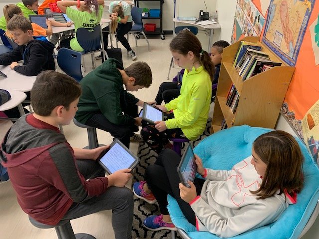 6thCoyotes's tweet photo. On Wednesday, October 30th the sixth-grade teams learned about the "I" in PRIDE.  Students discussed various scenarios and how they would show "integrity". https://t.co/qvTDip1tUR