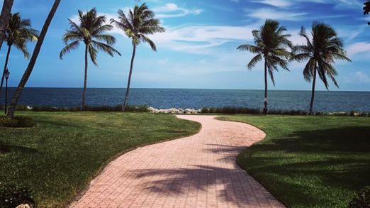 ProvidentFisher's tweet photo. "And I took the road less traveled and it made all the difference." Make your vacation one of a kind and indulge in a luxurious experience. #FisherIslandSuites #Luxury #Travel https://t.co/ZJbanEJ6BR